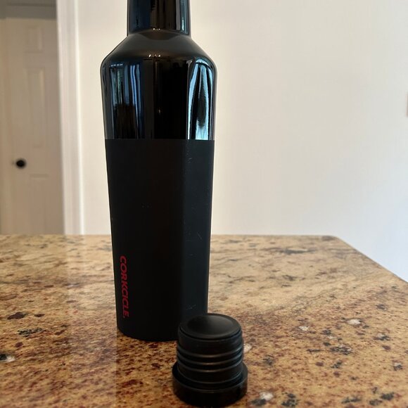 Corkcicle Darth Vader - Picture 4 of 12